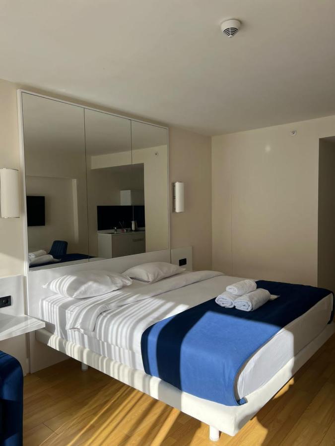 Aparthotel In City Батумі Екстер'єр фото